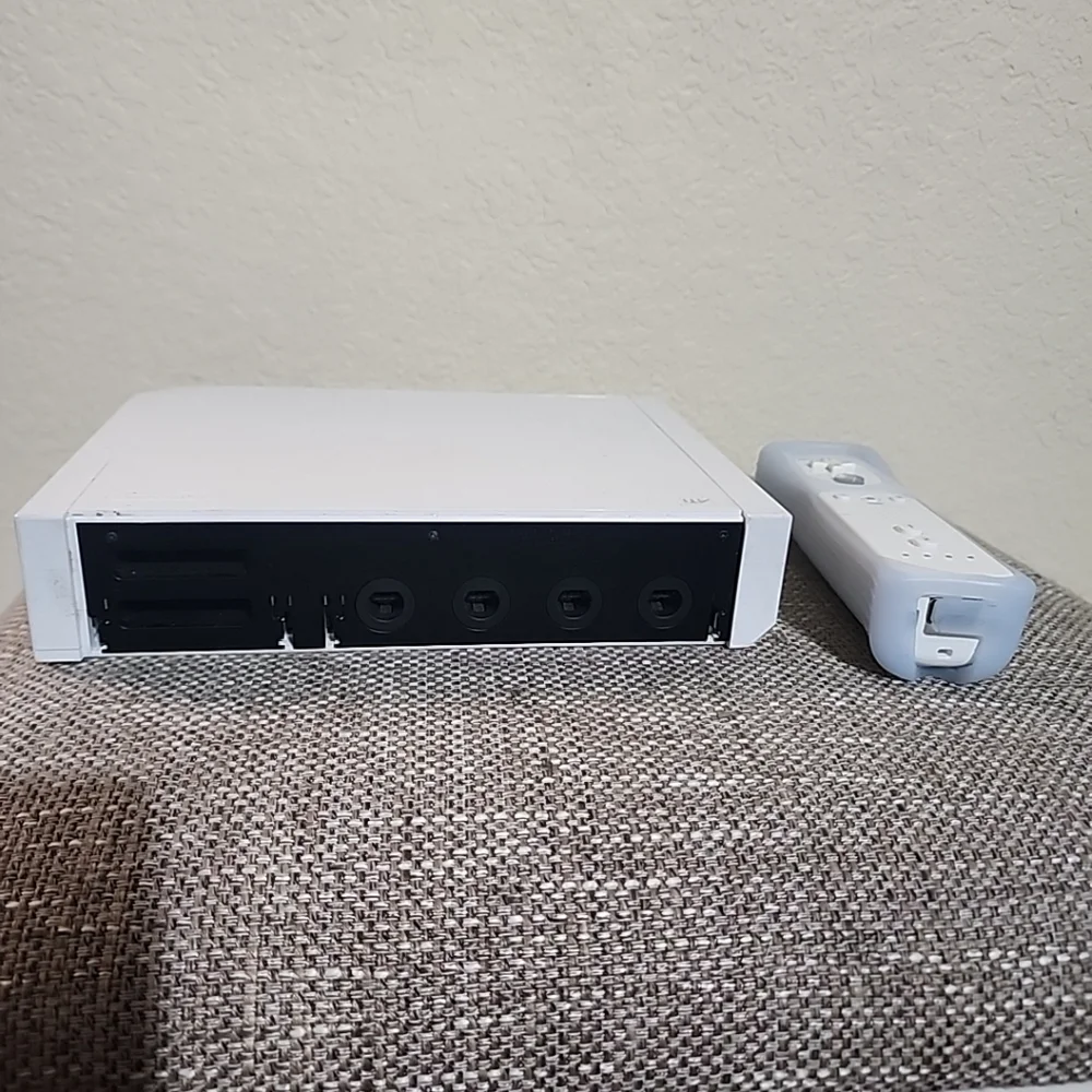 Nintendo WII Home Console With A WII Remote Controller For Parts Or Repair